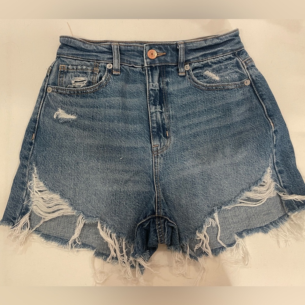 AE Distressed Women Shorts